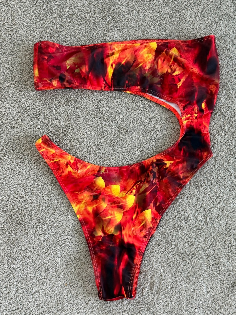 Unique Strapless Cutout One-Piece Swimsuit